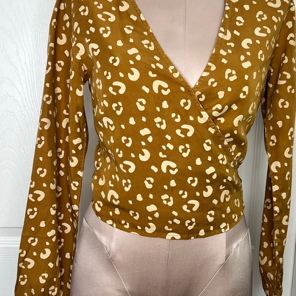 Marine Layer Tie Printed wrap Top Sz S - Picture 5 of 10